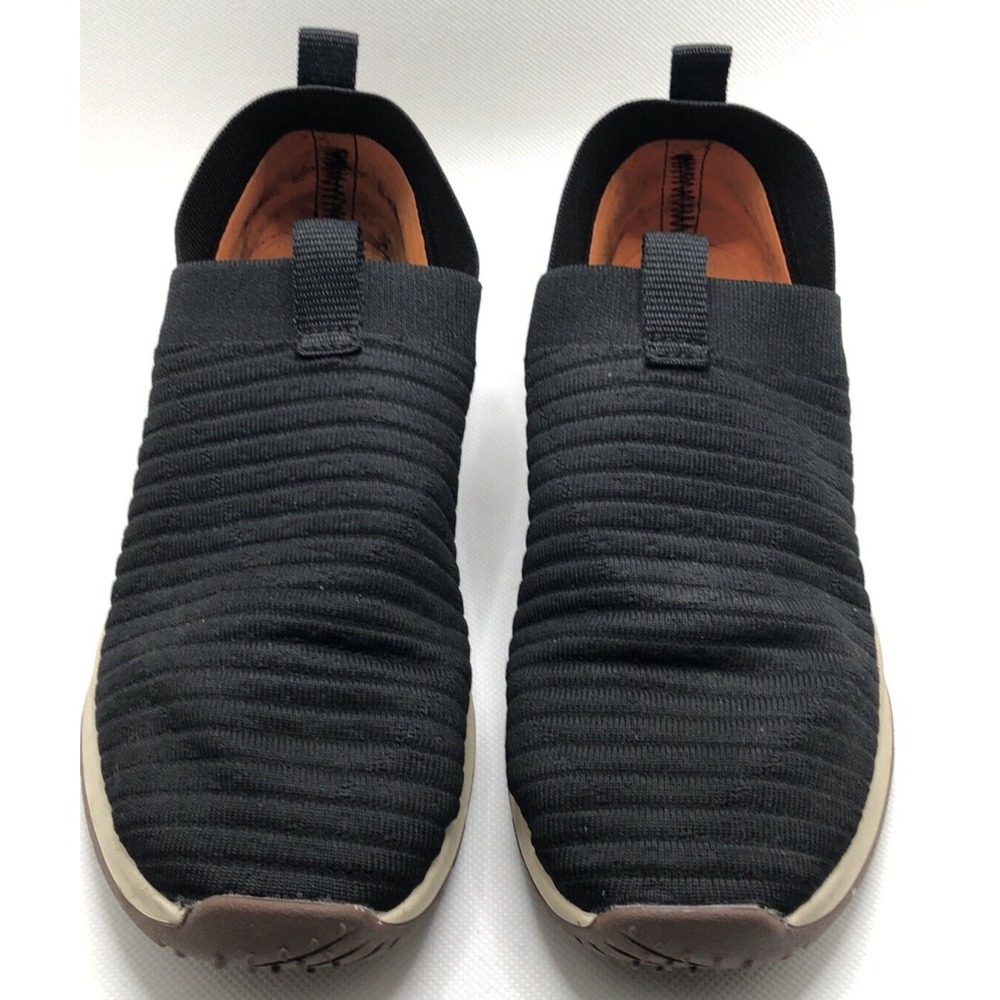 Merrell Boys M-Range Hiking Shoes Black MK261254 Slip On Sz 4US 35EU 3UK